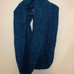 Infinity scarf